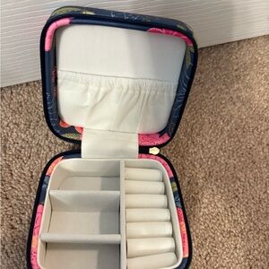 thirty-one Navy and Pink Florals Travel Jewelry Case